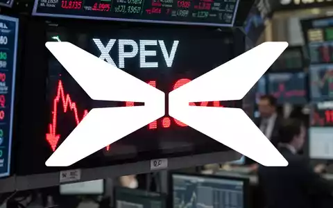 Ein Börsenticker zeigt einen roten, fallenden Aktienkurs für 'XPEV' bei 11,84 Euro, was ein 52-Wochen-Tief darstellt. - Foto: über boerse-global.de