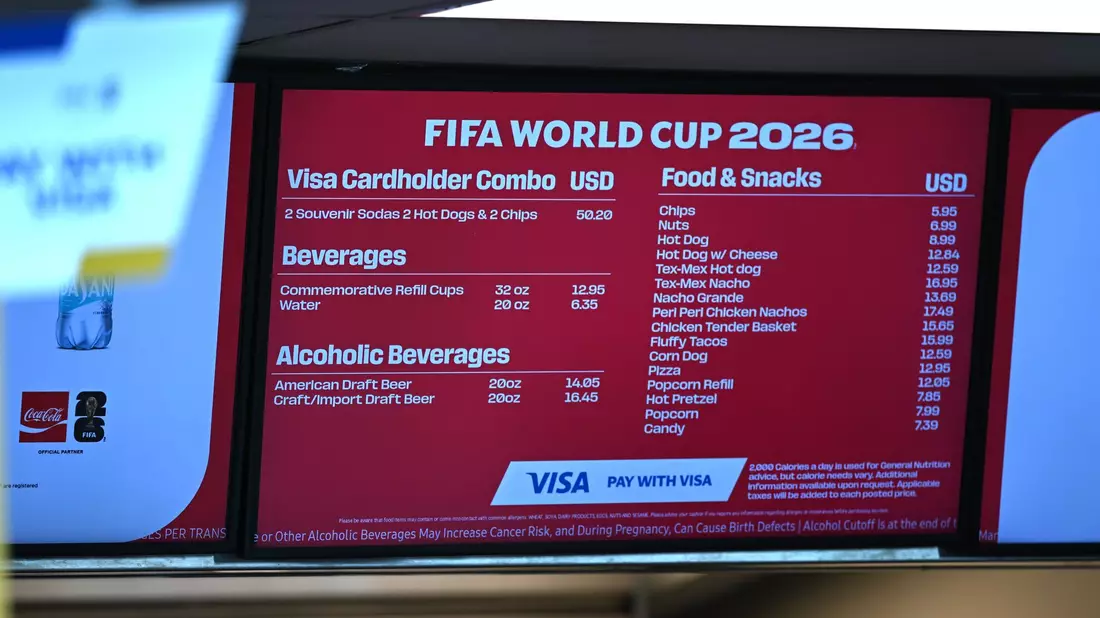 Die Bierpreise bei der WM sind größtenteils happig. - Bild: Federico Gambarini/dpa