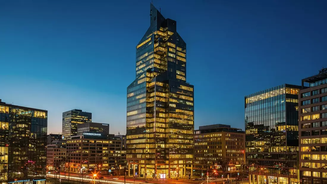 Commerzbank Aktie: Übernahmekampf eskaliert mit Bund und Staatsanwaltschaft