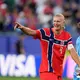 Traf bei seinem WM-Debüt doppelt: Erling Haaland.  - Bild: Charles Krupa/AP/dpa