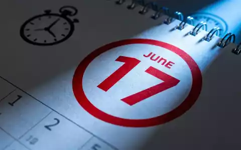 Ein Kalenderblatt mit dem 17. Juni, rot eingekreist, und einer Uhr im Hintergrund, die eine Frist andeutet. - Foto: über boerse-global.de