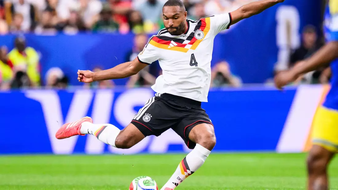 Jonathan Tah ist der deutsche Abwehrorganisator in Amerika.  - Bild: Tom Weller/dpa