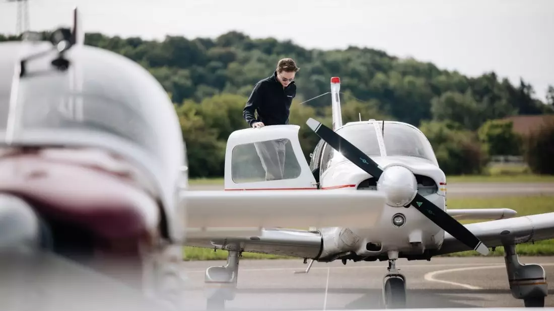 Flugschein trotz vollem Kalender: Heinz Koop von Aviation Hero erklärt, warum Unternehmer ihren Traum vom Fliegen nicht länger aufschieben müssen - Bild: presseportal.de