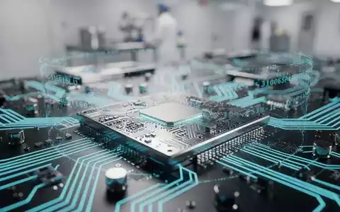 Nahaufnahme eines Halbleiterchips mit leuchtenden Schaltkreisen, umgeben von abstrakten digitalen Datenströmen, in einer High-Tech-Umgebung. - Foto: über boerse-global.de