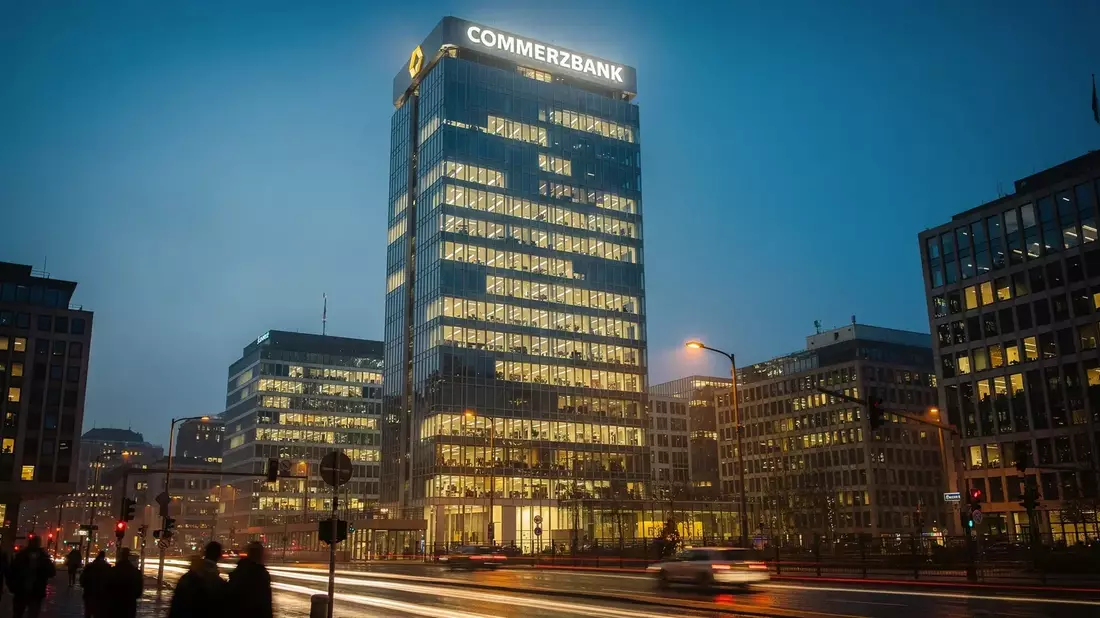 Commerzbank Aktie: Warten auf UniCredit-Ergebnis beginnt