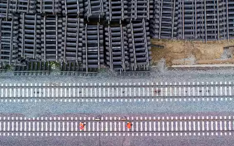 Kein Geld für Neubaustrecken? - Foto: Julian Stratenschulte/dpa