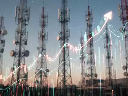 Ein stilisierter, stark ansteigender Börsenkursgraph mit digitalen Linien und verschwommenen Kommunikationstürmen im Hintergrund. - Foto: über boerse-global.de