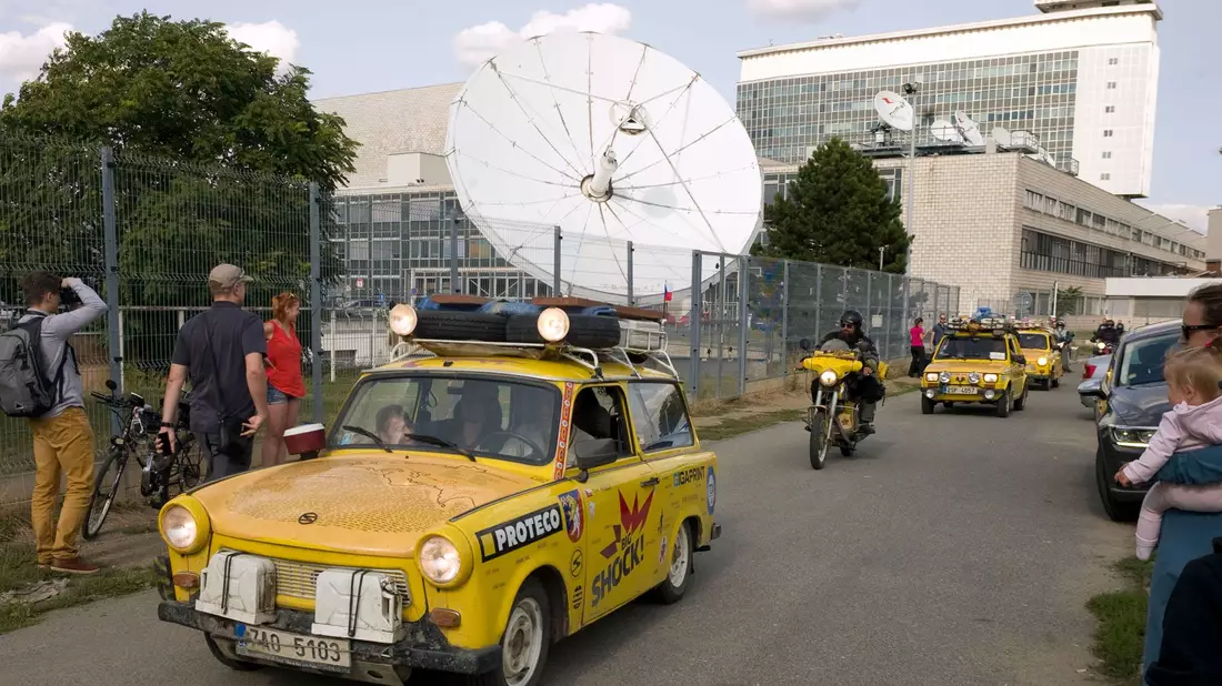 Die öffentlich-rechtlichen Radio- und Fernsehanstalten sollen künftig direkt aus dem staatlichen Haushalt finanziert werden. Kritiker sehen darin einen «Frontalangriff» auf deren Unabhängigkeit von politischer Beeinflussung. (Archivfoto) - Bild: Michael Heitmann/dpa