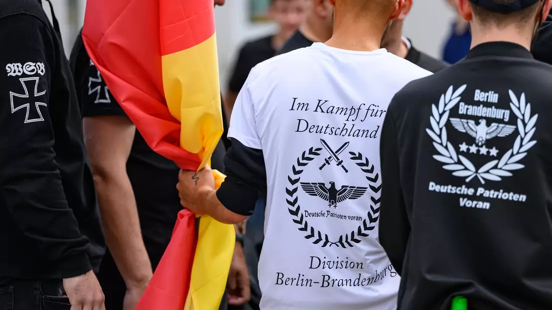 Die Türkische Gemeinde in Deutschland (TGD) fragt angesichts von rechter Gewalt und mit Blick auf die Landtagswahlen im Herbst: Wer kümmert sich um unsere Sicherheit? (Symbolbild) - Bild: Patrick Pleul/dpa