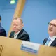 Vorsitzender der Innenministerkonferenz von Bund und Ländern ist aktuell Hamburgs Innensenator, Andy Grote (M). (Archivbild) - Bild: Kay Nietfeld/dpa
