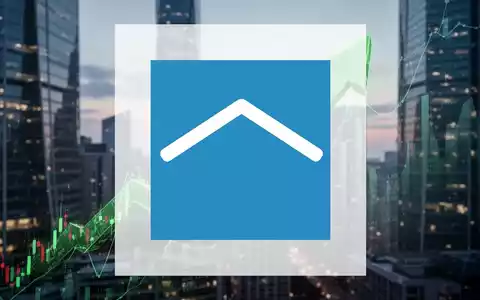 Eine stilisierte grüne Pfeilgrafik, die einen Aufwärtstrend anzeigt, vor dem Hintergrund einer unscharfen modernen Finanzlandschaft bei Dämmerung. - Foto: über boerse-global.de
