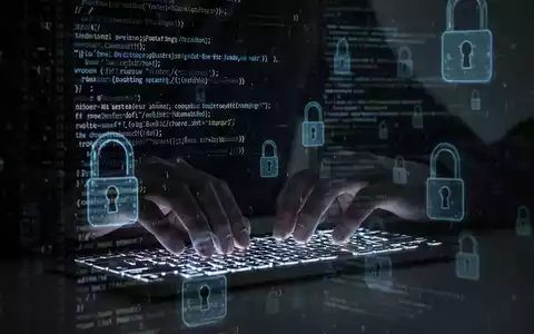 Close-up of hands typing on a keyboard, with digital security elements and code overlaid, representing cybercrime and AI threats. - Foto: über boerse-global.de