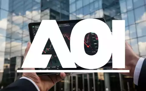 Nahaufnahme einer Hand, die ein Tablet mit fallenden Aktienkursen hält, verschwommener Hintergrund eines modernen Bürogebäudes. - Foto: über boerse-global.de