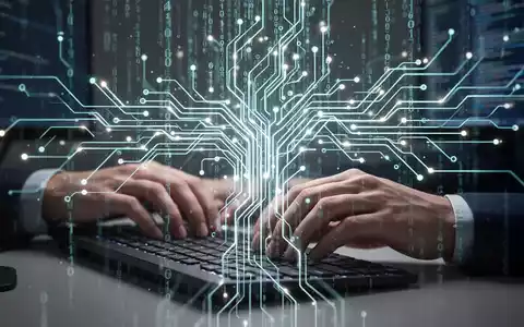Nahaufnahme einer Tastatur, über der sich ein leuchtendes, abstraktes neuronales Netzwerk mit digitalen Codeschnipseln erstreckt. - Foto: über boerse-global.de
