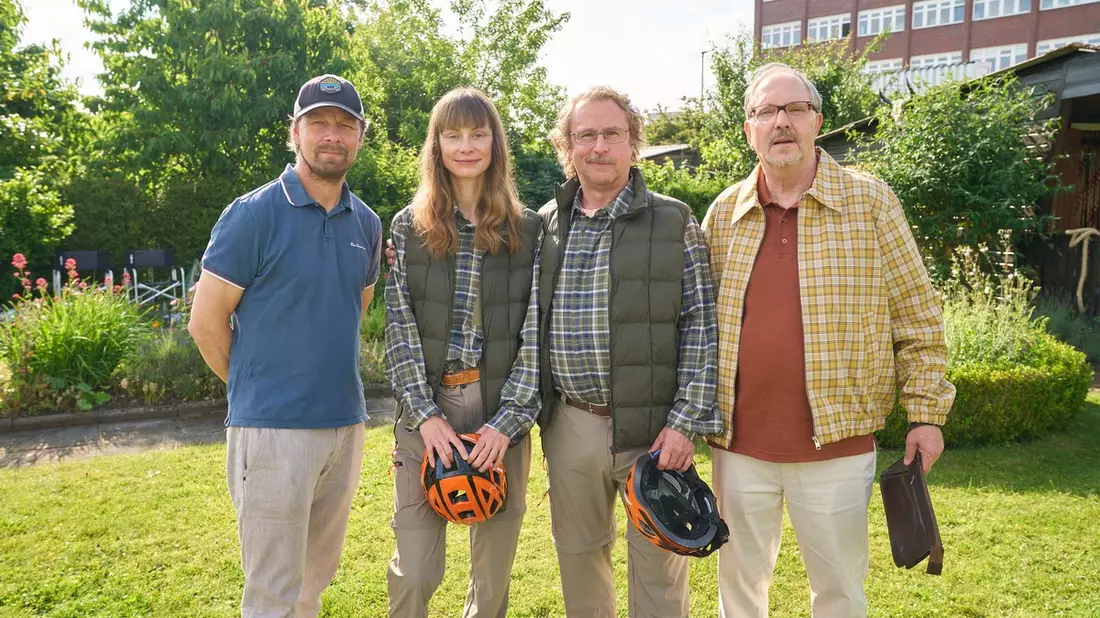 Bjarne Mädel kehrt als „Prange“ zurück – Dreh für Fortsetzung der NDR Komödie von Andreas Altenburg (Buch) und Lars Jessen (Regie) mit Katharina Marie Schubert und Olli Dittrich - Bild: presseportal.de