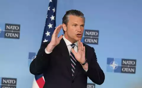 US-Verteidigungsminister Pete Hegseth findet klare Worte.  - Foto: Virginia Mayo/AP/dpa