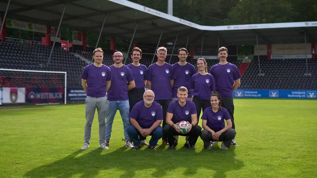 SWR Serie Bolzen um einen Fußballer im Karrieretief / Dreharbeiten zur Comedyserie im Kreisliga-Universum in der Region Stuttgart - Bild: presseportal.de