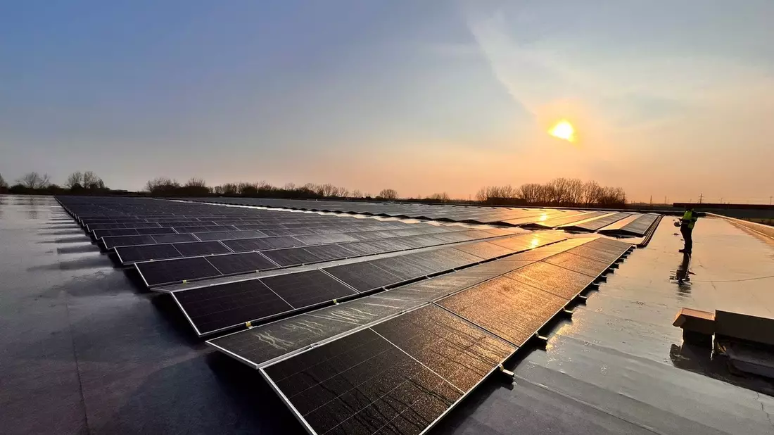 Neues PV-Montagesystem senkt CO2-Emissionen um 50 % - Bild: presseportal.de