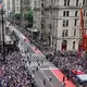 Der Andrang zur Knicks-Parade in New York war riesig.  - Bild: Richard Drew/AP/dpa
