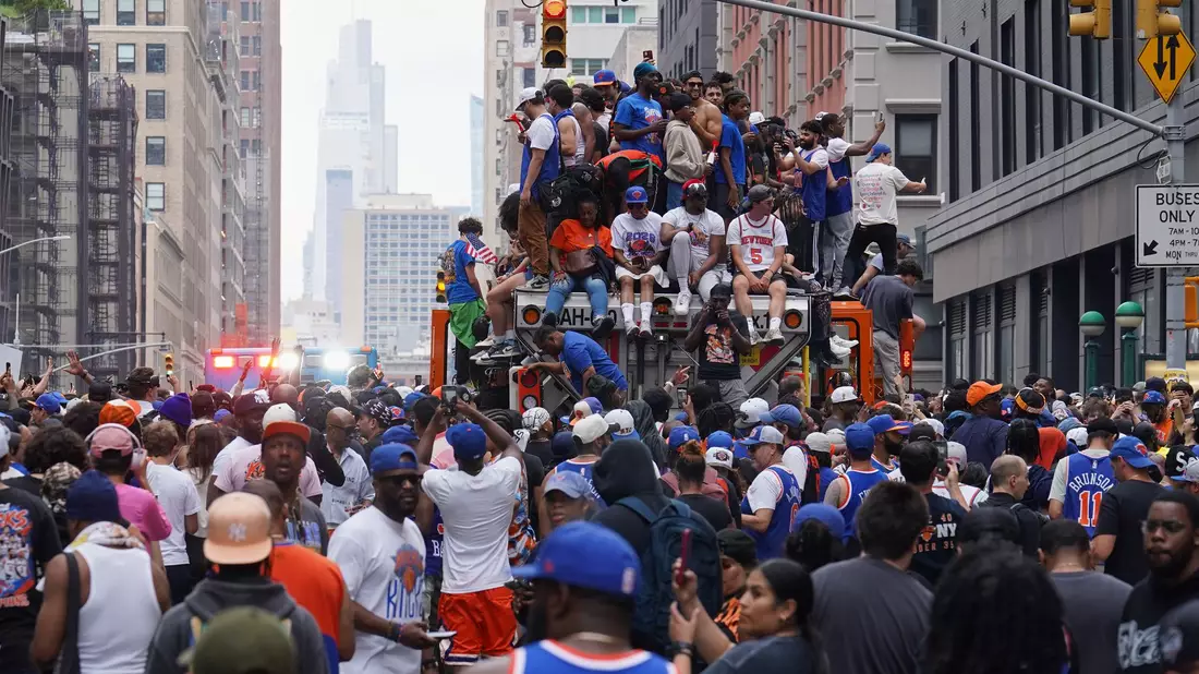 Konfetti-Paraden haben in New York eine lange Tradition.  - Bild: Ryan Murphy/FR172324 AP/dpa