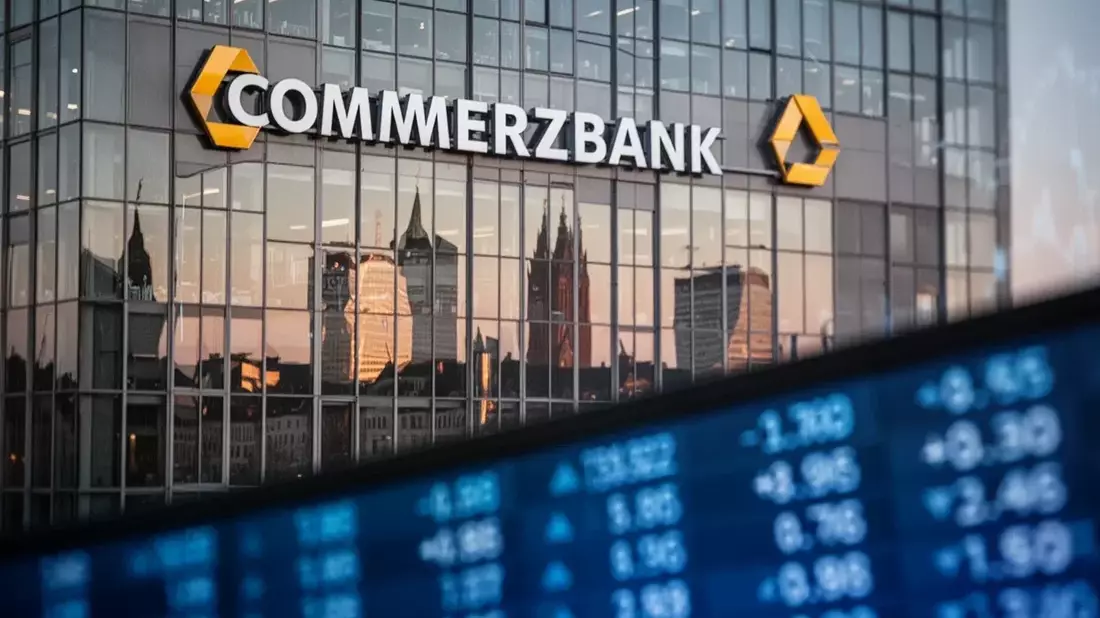 Commerzbank Hits Record High as UniCredit Takeover Battle Intensifies