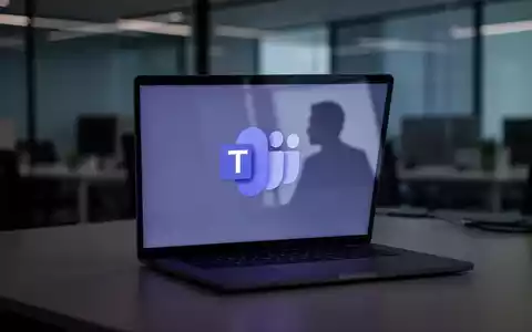 A laptop screen displaying the Microsoft Teams logo, with a blurred silhouette of a person in a modern office background. - Foto: über boerse-global.de