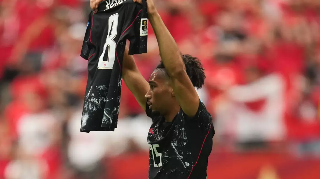 Einwechselspieler Saliba widmet sein Tor dem Teamkollegen. - Bild: Abbie Parr/AP/dpa