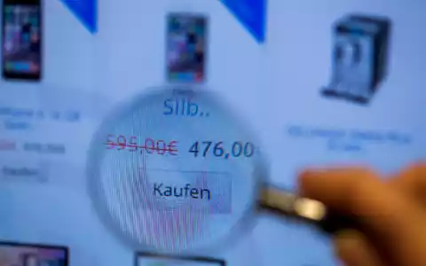 Täuschend echt, oft kaum zu erkennen: Fake-Shops locken mit Schnäppchen und kassieren Geld für Waren, die nie ankommen. (Symbolbild) - Foto: Jens Büttner/dpa-Zentralbild/dpa