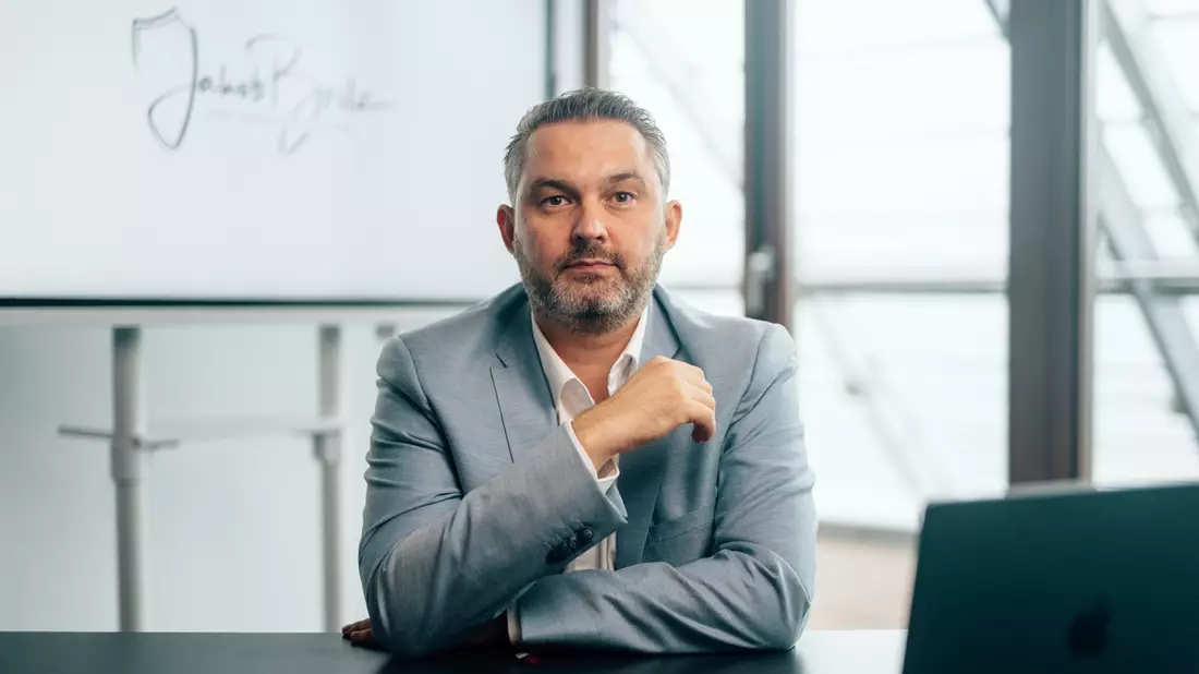 Die unterschätzten Risiken beliebter Steuerstrukturen: Jakob Brilz über VV-GmbH, Holding, Genossenschaft und den Idealverein - Bild: presseportal.de