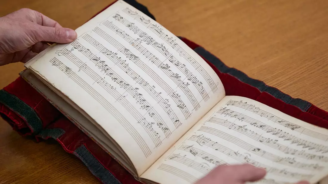 Das im Februar entdeckte Musikheft wirft neues Licht auf Mozarts letzten Aufenthalt in Paris.  - Bild: Jérémy Halkin/Französische Nationalbibliothek/dpa