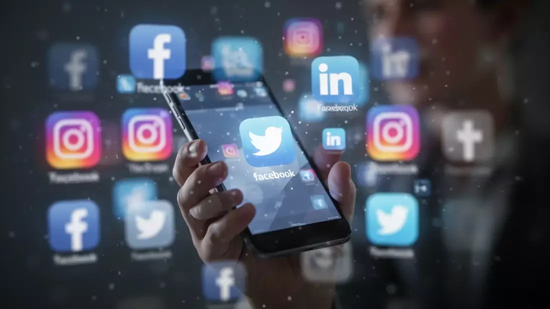 Social Media: Jugend sieht Chancen, Eltern warnen vor Risiken