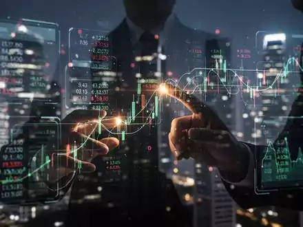 Shadowy hands interacting with digital screens and data streams, symbolizing financial fraud and the complexity of modern transactions. - Foto: über boerse-global.de