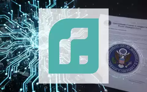 Futuristische Quantencomputer-Hardware mit blauen Schaltkreisen neben einem offiziell aussehenden Dokument, das staatliche Finanzierung andeutet. - Foto: über boerse-global.de