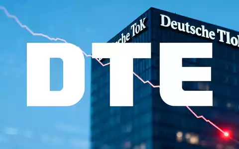 Ein fallender Börsenchart über dem verschwommenen Hauptsitz der Deutschen Telekom, der ein 52-Wochen-Tief symbolisiert. - Foto: über boerse-global.de