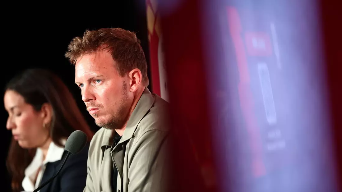 Julia Nagelsmann findet die öffentliche Bewertung von Leroy Sané nicht in Ordnung.  - Bild: Christian Charisius/dpa