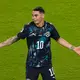 Almirón flog mit der Roten Karte vom Platz, sein Team brachte den Sieg aber ins Ziel. - Bild: Jeff Chiu/AP/dpa
