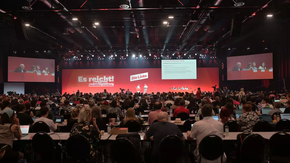 Die Linke macht sich bereit für Sozialproteste.  - Bild: Michael Bahlo/dpa