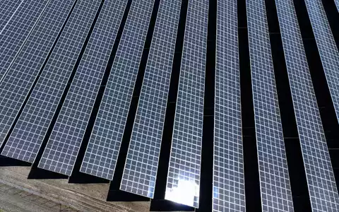 Der Ausbau von Solar- und Speichertechnologien sollte laut Verband konsequent fortgesetzt werden.  - Foto: Christian Charisius/dpa