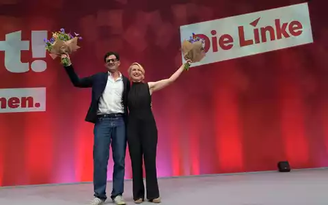 Luigi Pantisano steht gemeinsam mit Ines Schwerdtner an der Spitze der Linken.  - Foto: Michael Bahlo/dpa