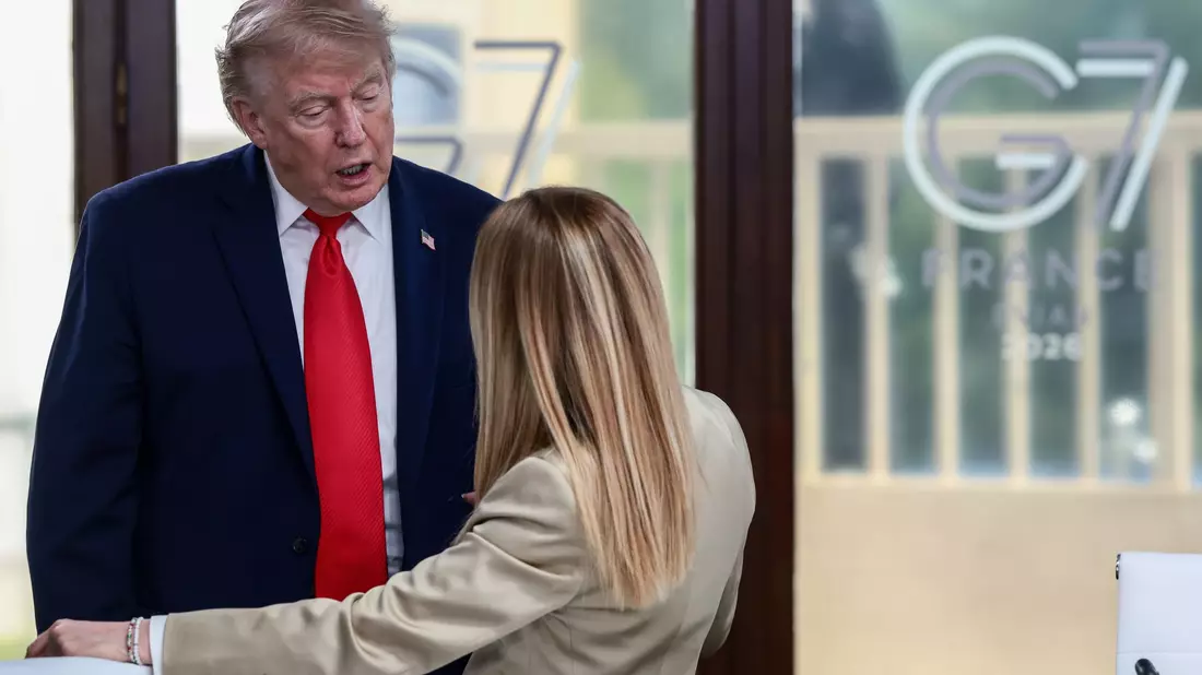 Donald Trump legte im Streit mit der italienischen Regierungschefin nach, Meloni konterte. (Archivfoto) - Bild: Evelyn Hockstein/Pool Reuters/AP/dpa