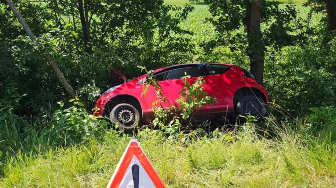 FFW Schiffdorf: Verkehrsunfälle fordern Spadener Brandschützer - Bild: presseportal.de