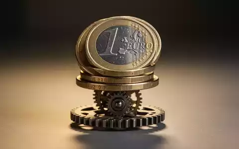 Nahaufnahme von gestapelten deutschen Euromünzen mit einem Zahnradmechanismus, der Rentenreform und Finanzstabilität symbolisiert. - Foto: über boerse-global.de
