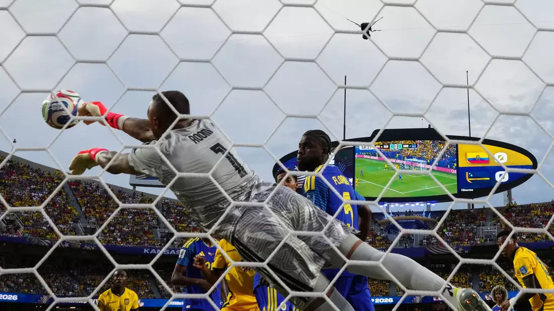Was die Spieler von Ecuador auch versuchten, Eloy Room war immer zur Stelle. - Bild: Ed Zurga/AP/dpa