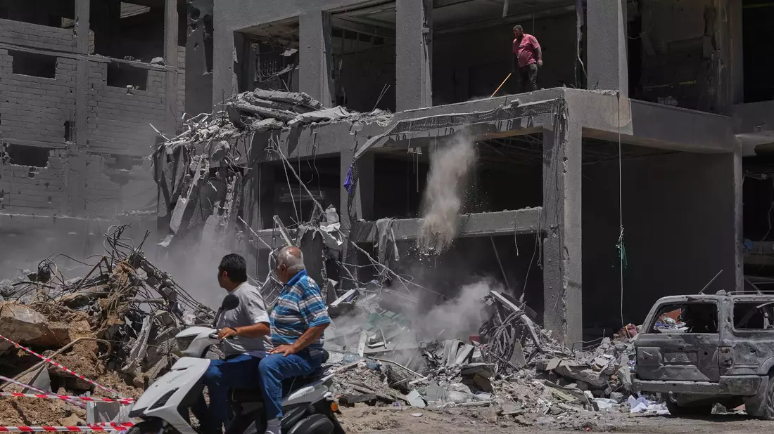 Kämpfe im Libanon dauern an. (Archivbild) - Bild: Hassan Ammar/AP/dpa