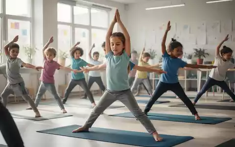 Kinder in einer Yogahaltung in einem hellen Raum, symbolisch für verbesserte kognitive Fähigkeiten und körperliche Aktivität. - Foto: über boerse-global.de