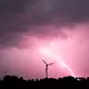 Immer wieder gab es am Wochenende teils heftige Gewitter. - Bild: Julian Stratenschulte/dpa