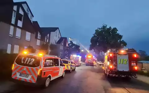 FW-DO: Dachstuhlbrand durch Blitzeinschlag in Lücklemberg - Foto: presseportal.de