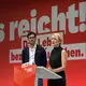 Luigi Pantisano und Ines Schwerdtner sind das neue Führungsduo der Linken.  - Bild: Michael Bahlo/dpa