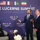 Die Gespräche zur Beilegung des Iran-Kriegs stehen unter schwierigen Vorzeichen - Bild: Nathan Howard/Pool Reuters/AP/dpa