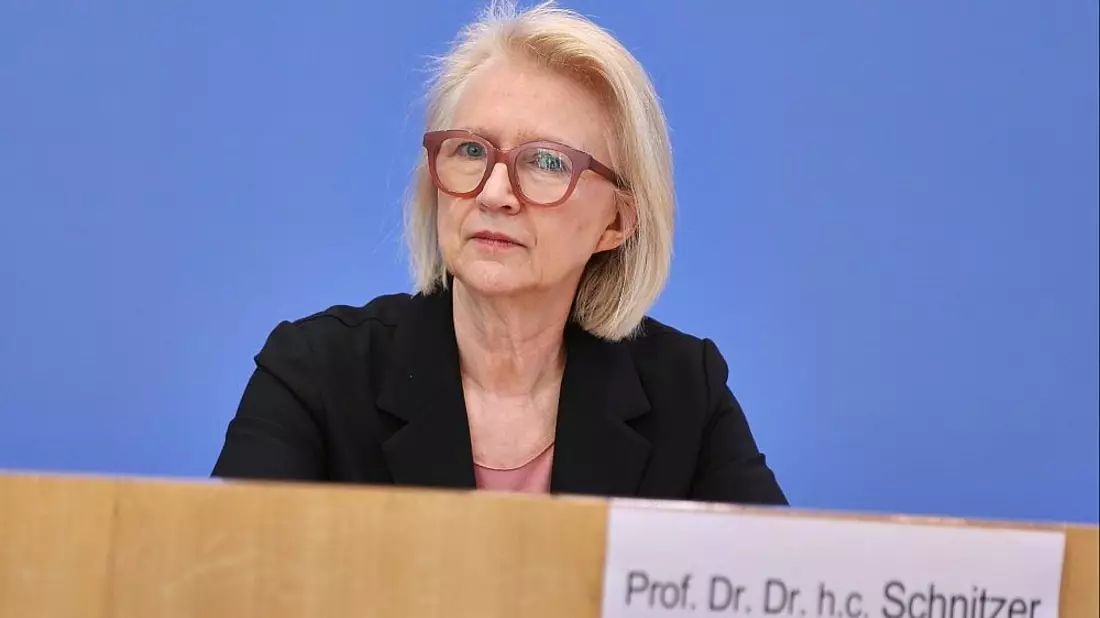 Wirtschaftsweise Schnitzer fordert Einschränkung von Minijobs